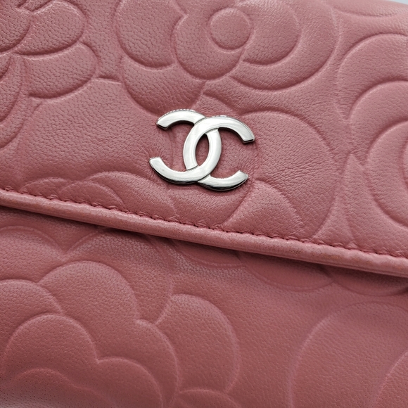 ❤️ Authentic Chanel Pink Camellia Wallet - Picture 9 of 14